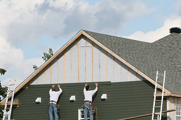 Professional Siding technician working in Plymouth, MN